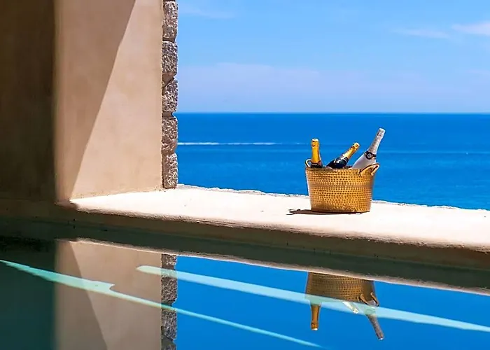 Stone Luxury Suites - Adults Only